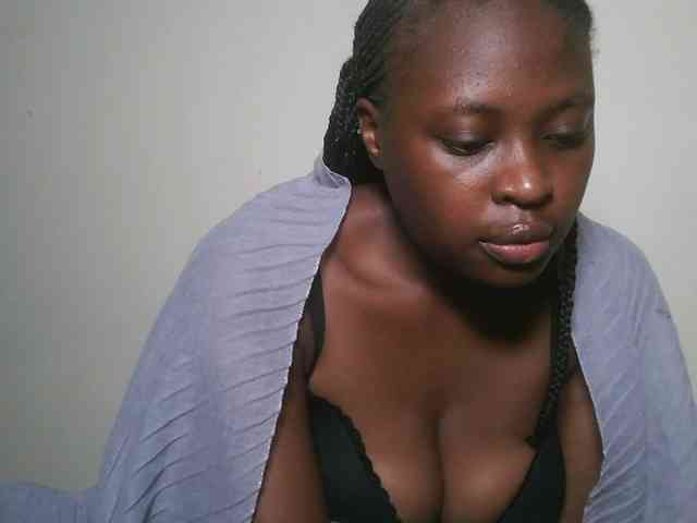 DaisyafterDark_ webcam