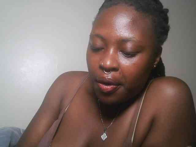 DaisyafterDark_ webcam