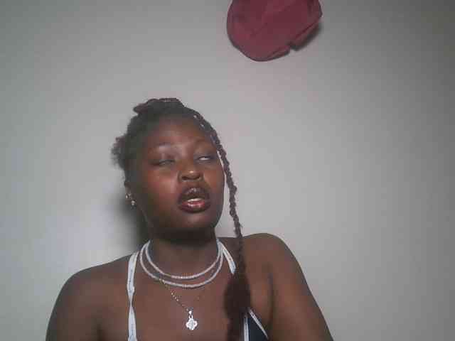 DaisyafterDark_ webcam