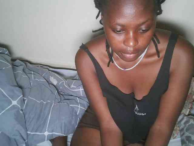 DaisyafterDark_ webcam