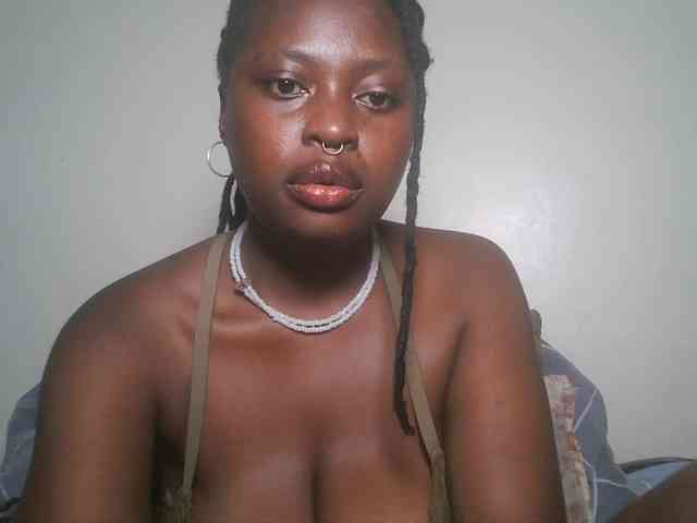 DaisyafterDark_ webcam