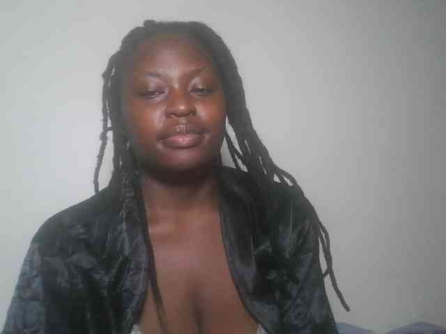 DaisyafterDark_ webcam