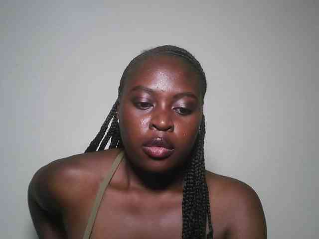 DaisyafterDark_ webcam