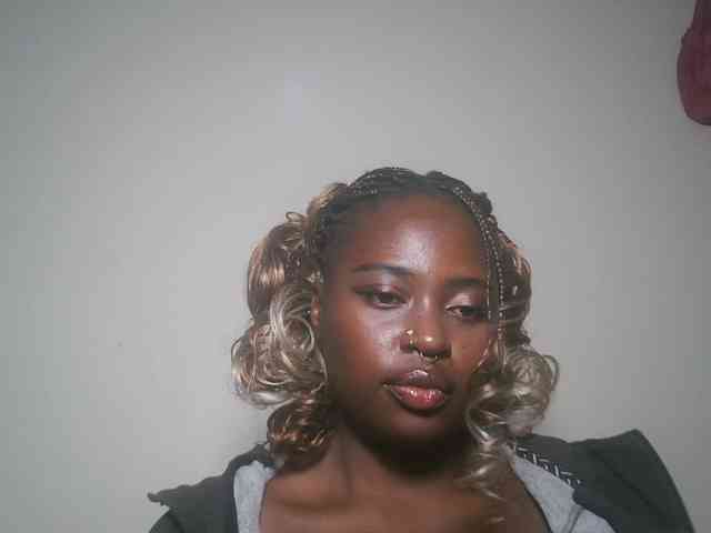 DaisyafterDark_ webcam