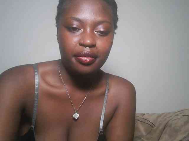 DaisyafterDark_ webcam