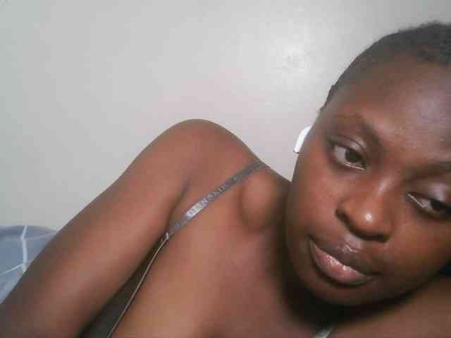 DaisyafterDark_ webcam