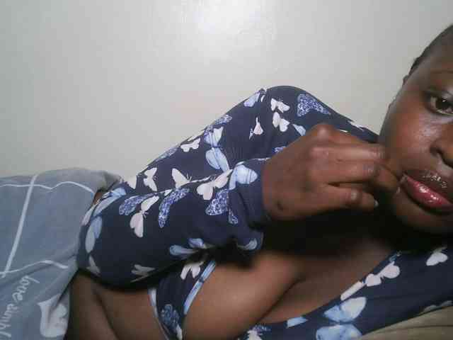 DaisyafterDark_ webcam