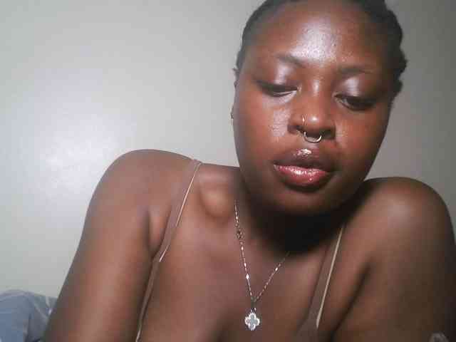 DaisyafterDark_ webcam
