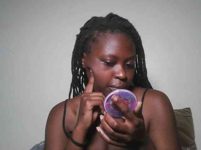 DaisyafterDark_ webcam