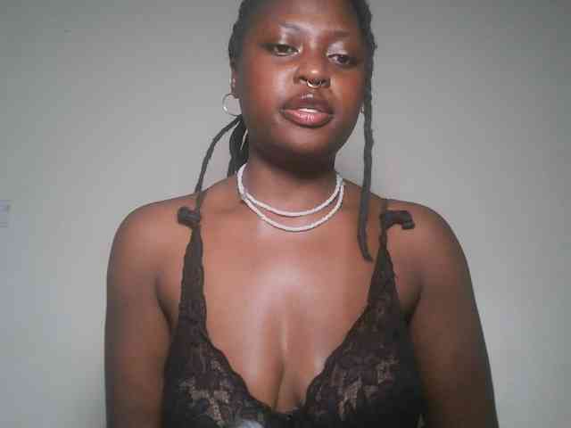DaisyafterDark_ webcam