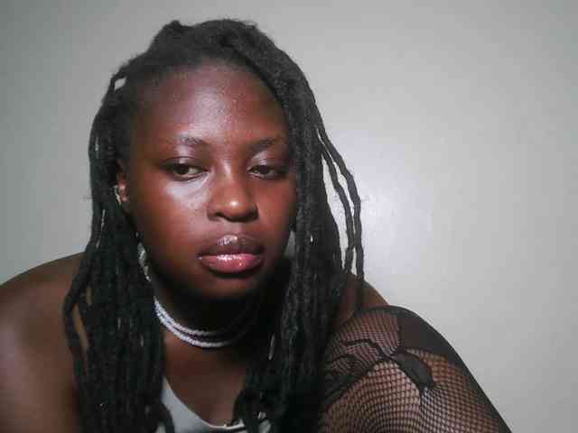 DaisyafterDark_ webcam