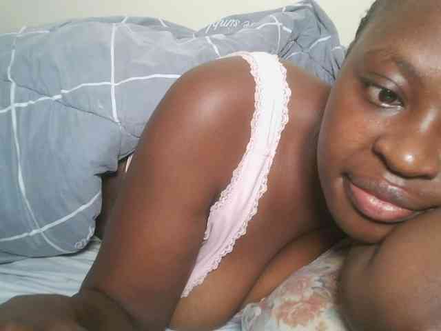 DaisyafterDark_ webcam
