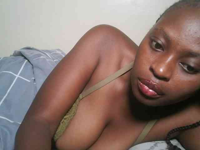DaisyafterDark_ webcam
