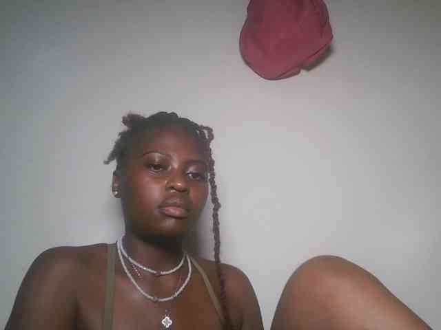 DaisyafterDark_ webcam