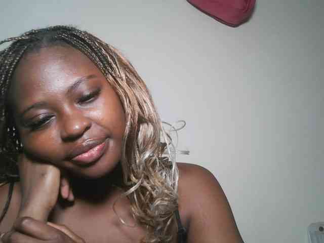 DaisyafterDark_ webcam