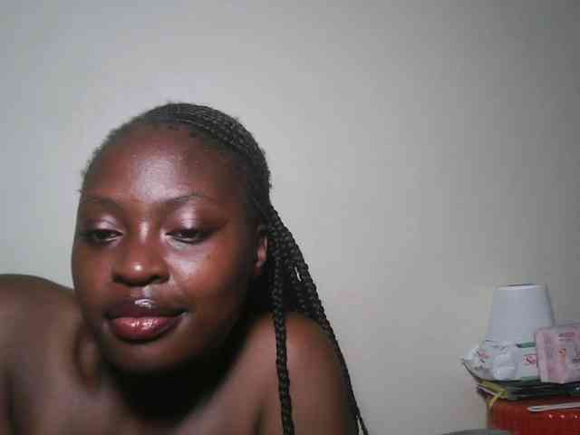 DaisyafterDark_ webcam