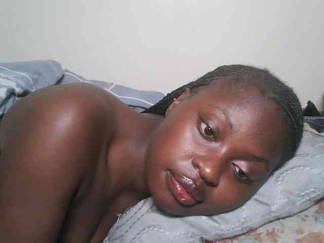 DaisyafterDark_ webcam