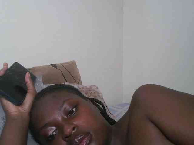DaisyafterDark_ webcam