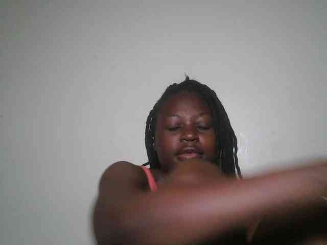 DaisyafterDark_ webcam