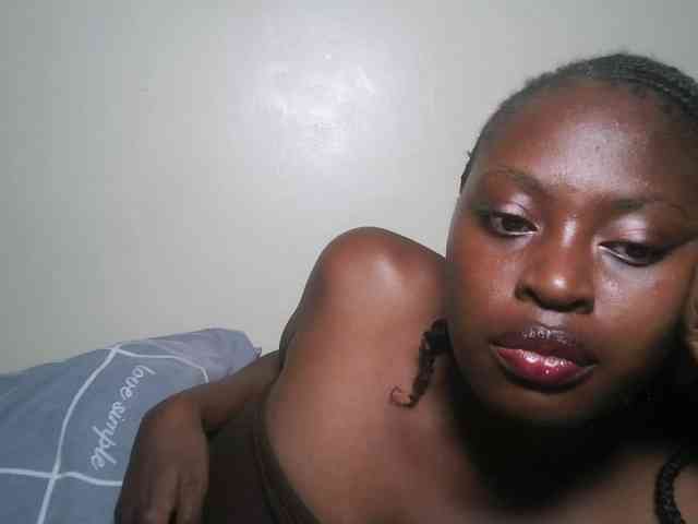 DaisyafterDark_ webcam