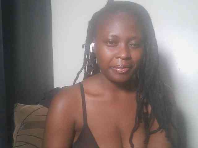 DaisyafterDark_ webcam