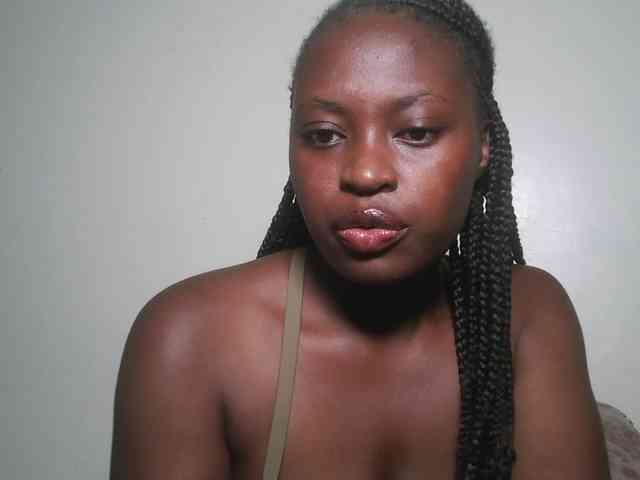 DaisyafterDark_ webcam