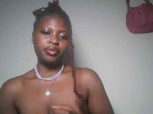 DaisyafterDark_ webcam