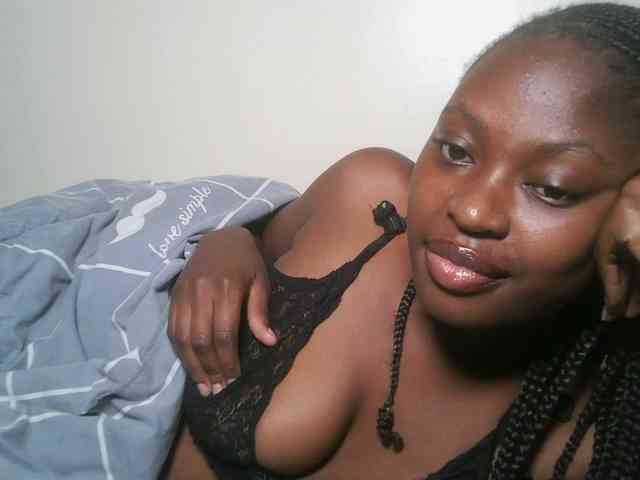 DaisyafterDark_ webcam