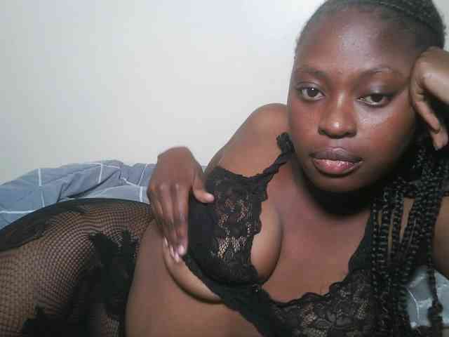 DaisyafterDark_ webcam