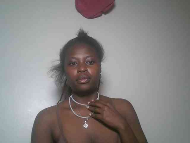 DaisyafterDark_ webcam