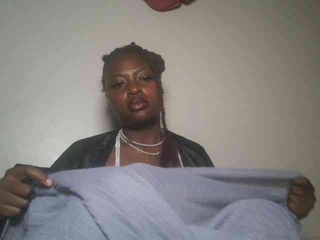 DaisyafterDark_ webcam