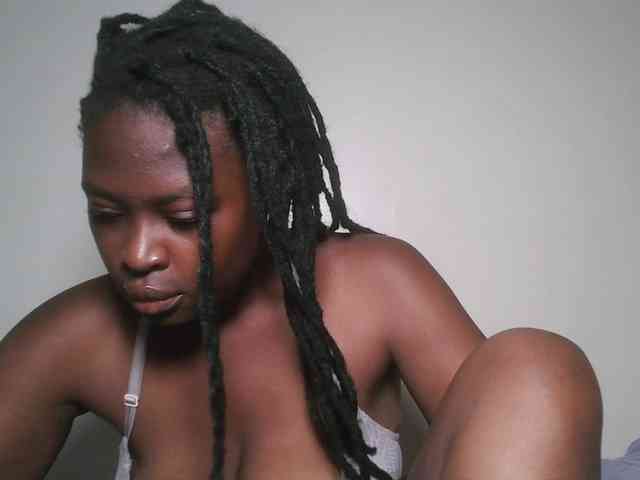 DaisyafterDark_ webcam