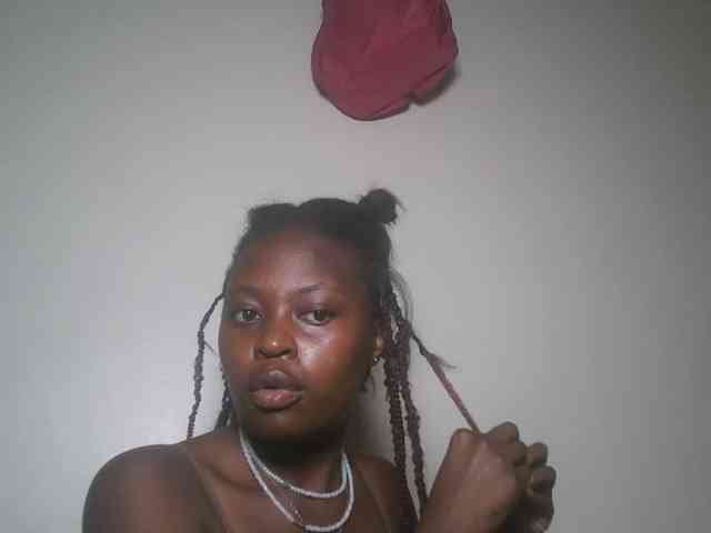 DaisyafterDark_ webcam