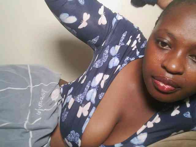 DaisyafterDark_ webcam