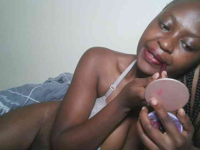 DaisyafterDark_ webcam