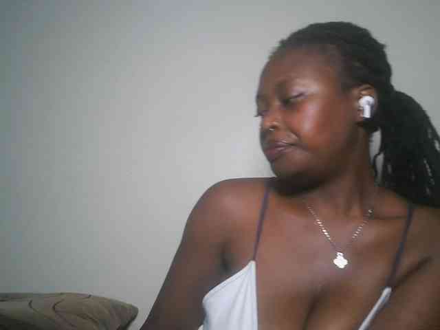 DaisyafterDark_ webcam