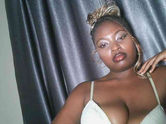 DaisyafterDark_ webcam