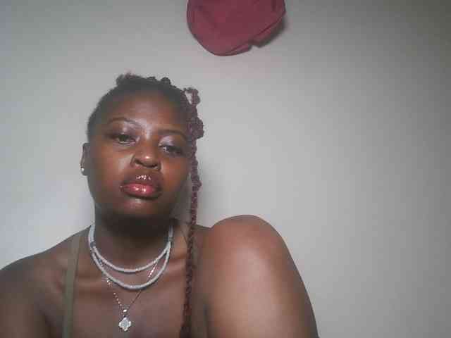 DaisyafterDark_ webcam