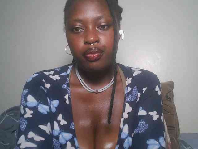 DaisyafterDark_ webcam