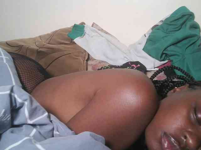 DiasyafterDark