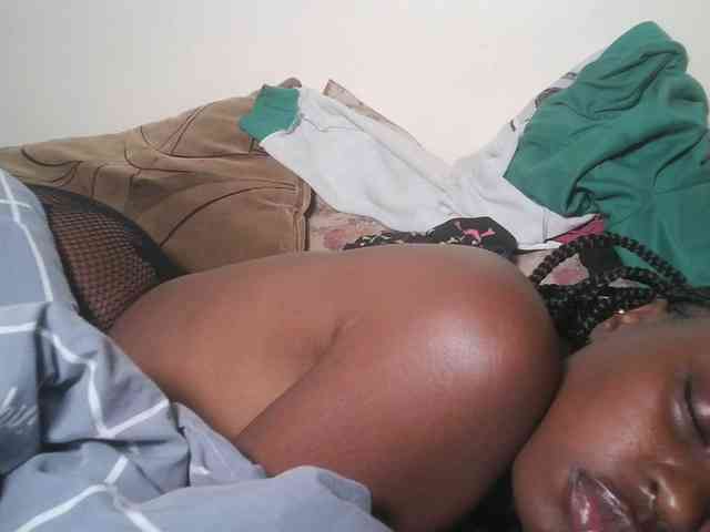 DaisyafterDark_ webcam