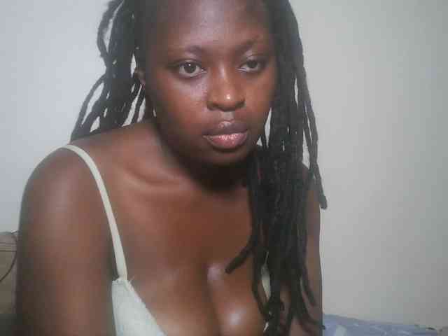 DaisyafterDark_ webcam
