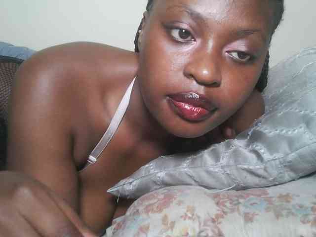 DaisyafterDark_ webcam