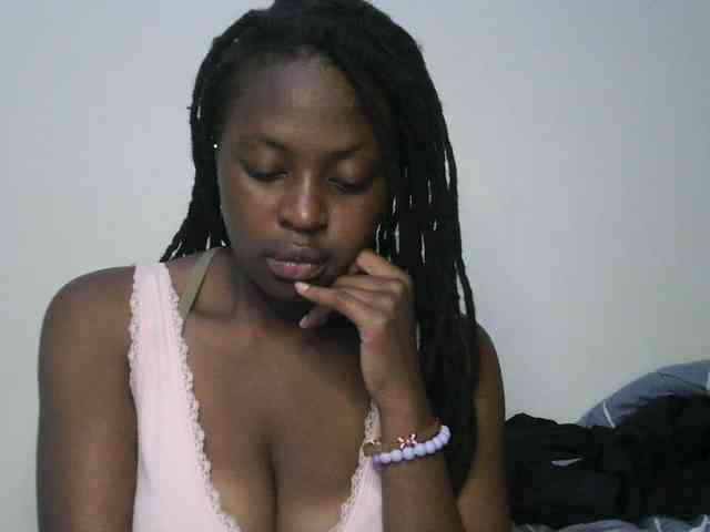DaisyafterDark_ webcam