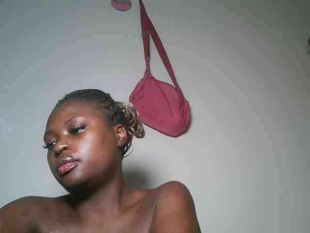 DaisyafterDark_ webcam