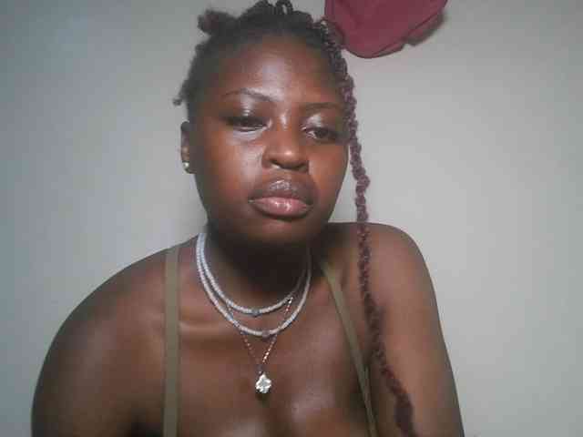DaisyafterDark_ webcam