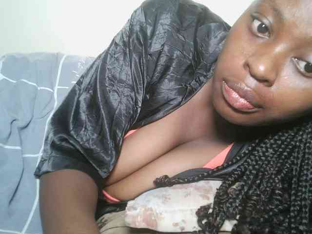 DaisyafterDark_ webcam