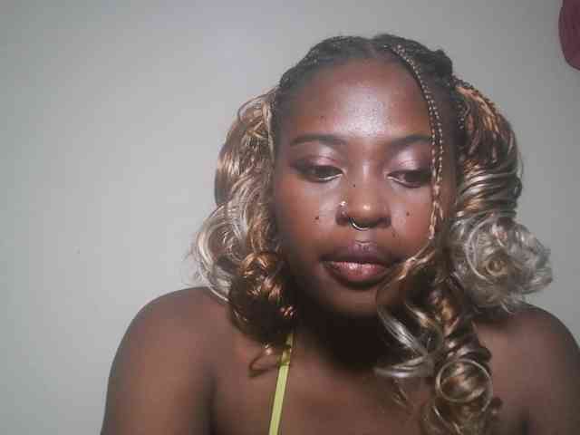 DaisyafterDark_ webcam