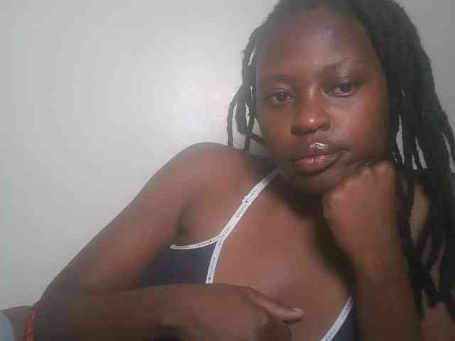 DaisyafterDark_ webcam