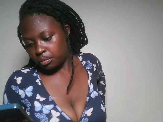 DaisyafterDark_ webcam